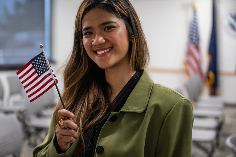 Naturalization ceremony helps open new U.S. Citizenship and Immigration Services field office in Anchorage