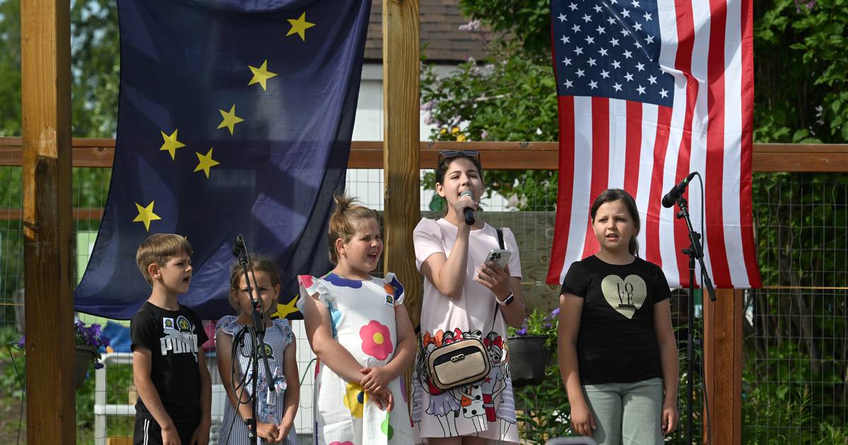 Anchorage Commemorates World Refugee Day with Festive Photos