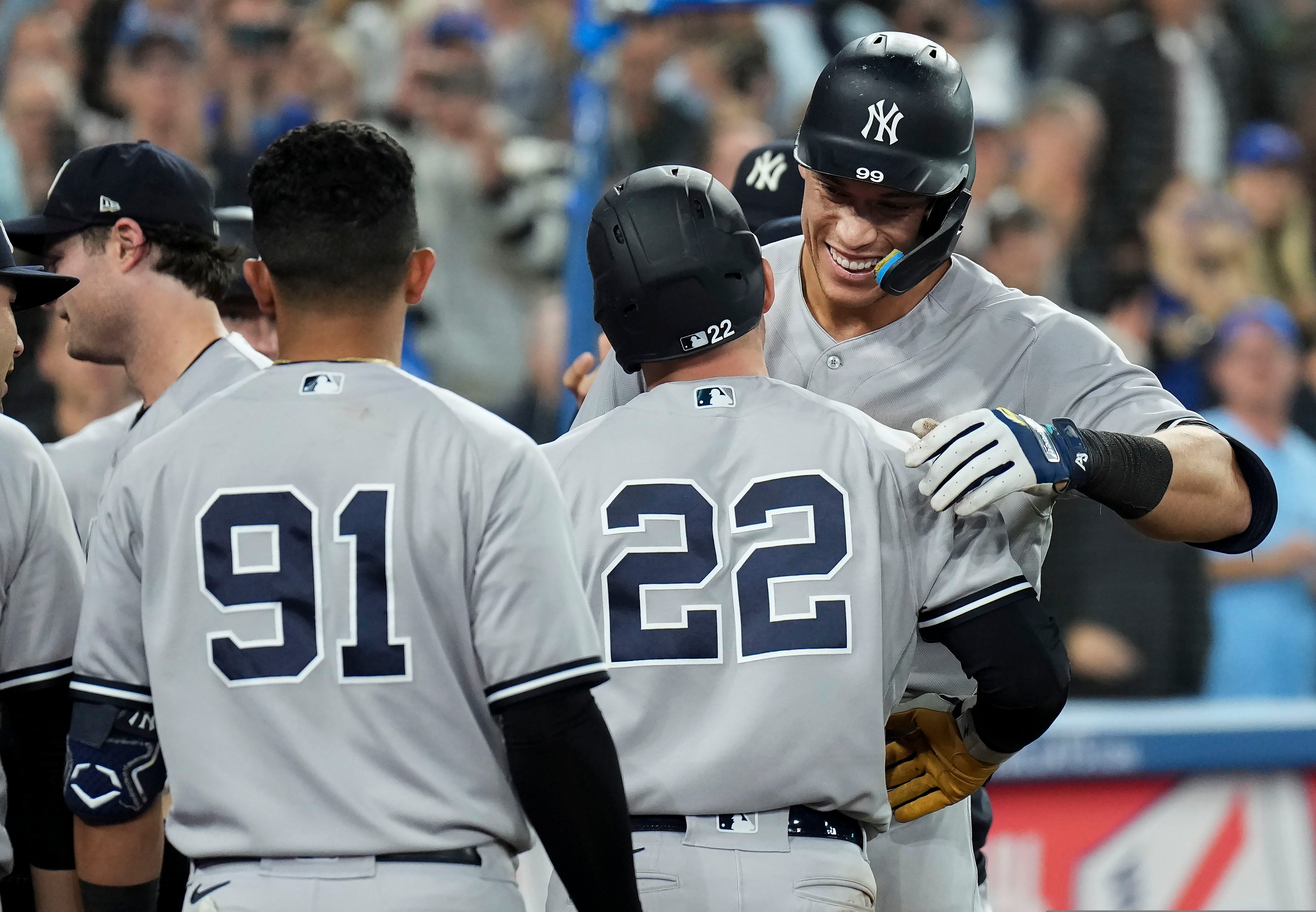 Mark McGwire Congratulates Aaron Judge on Breaking His Rookie HR