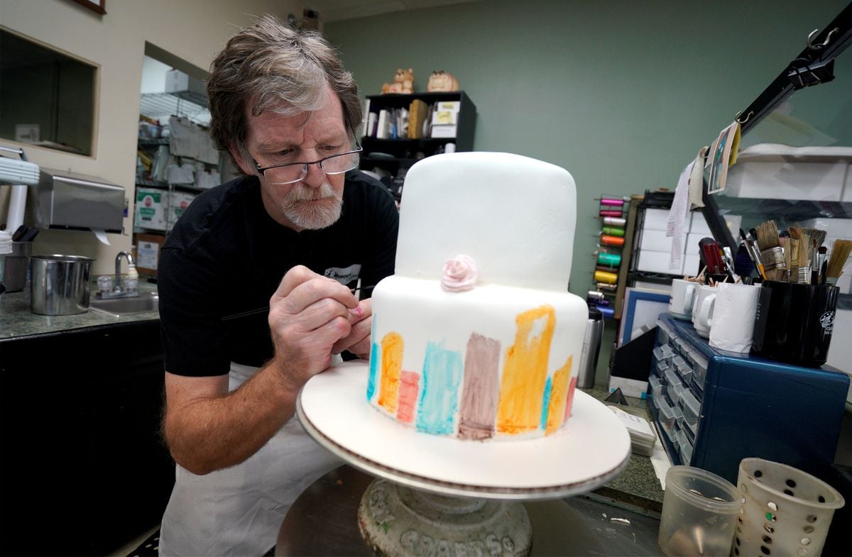Supreme Court Rules In Favor Of Baker Who Would Not Make Wedding Cake For Gay Couple Anchorage