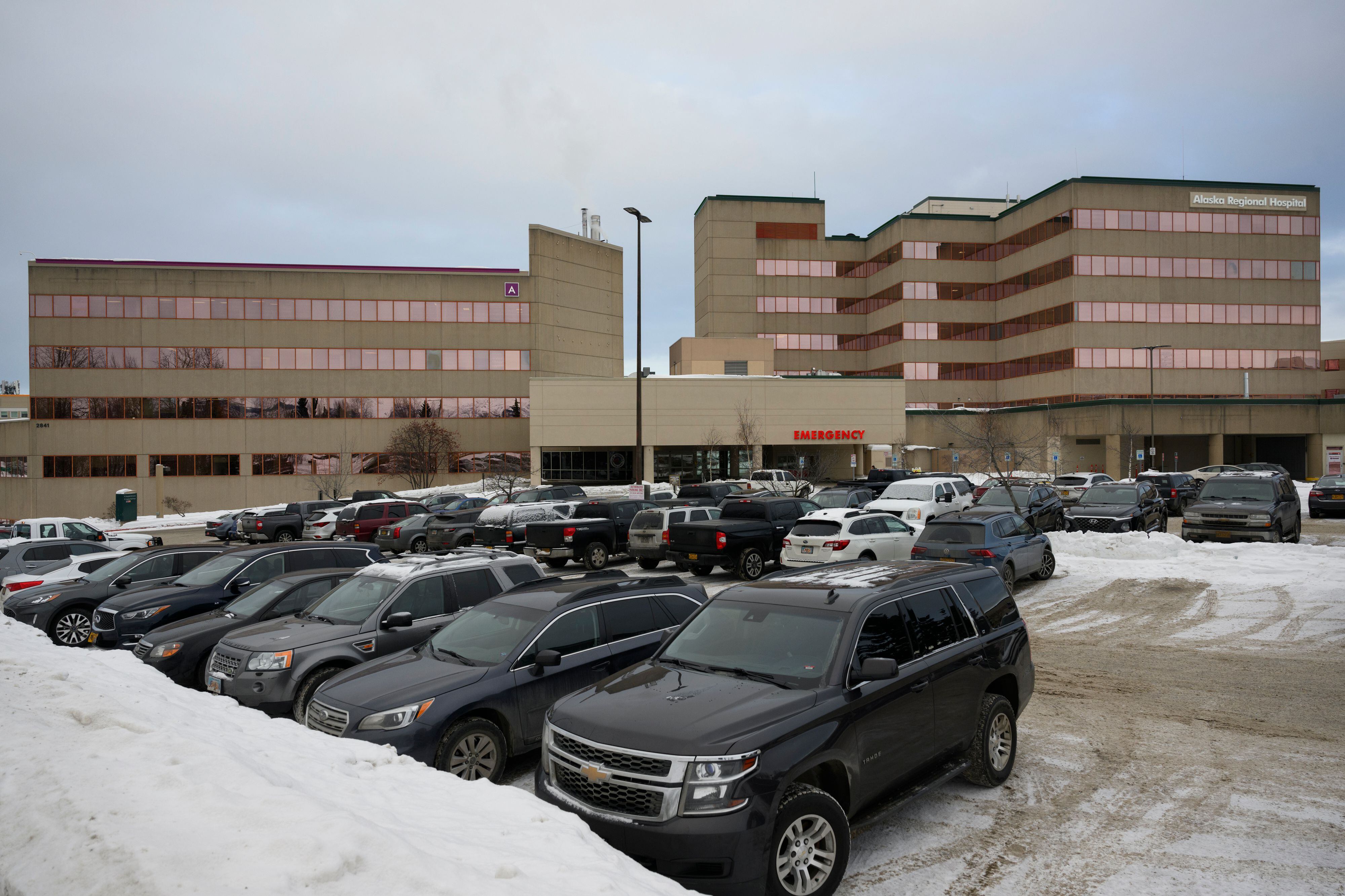 Thousands of patients seek new providers as closure of Anchorage