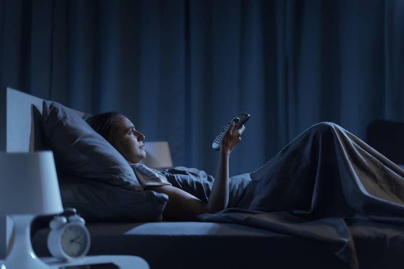 Is watching TV in bed at night bad for sleep?
