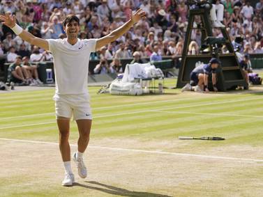 Carlos Alcaraz wins Wimbledon by beating Novak Djokovic and now owns 4 Slam titles at age 21