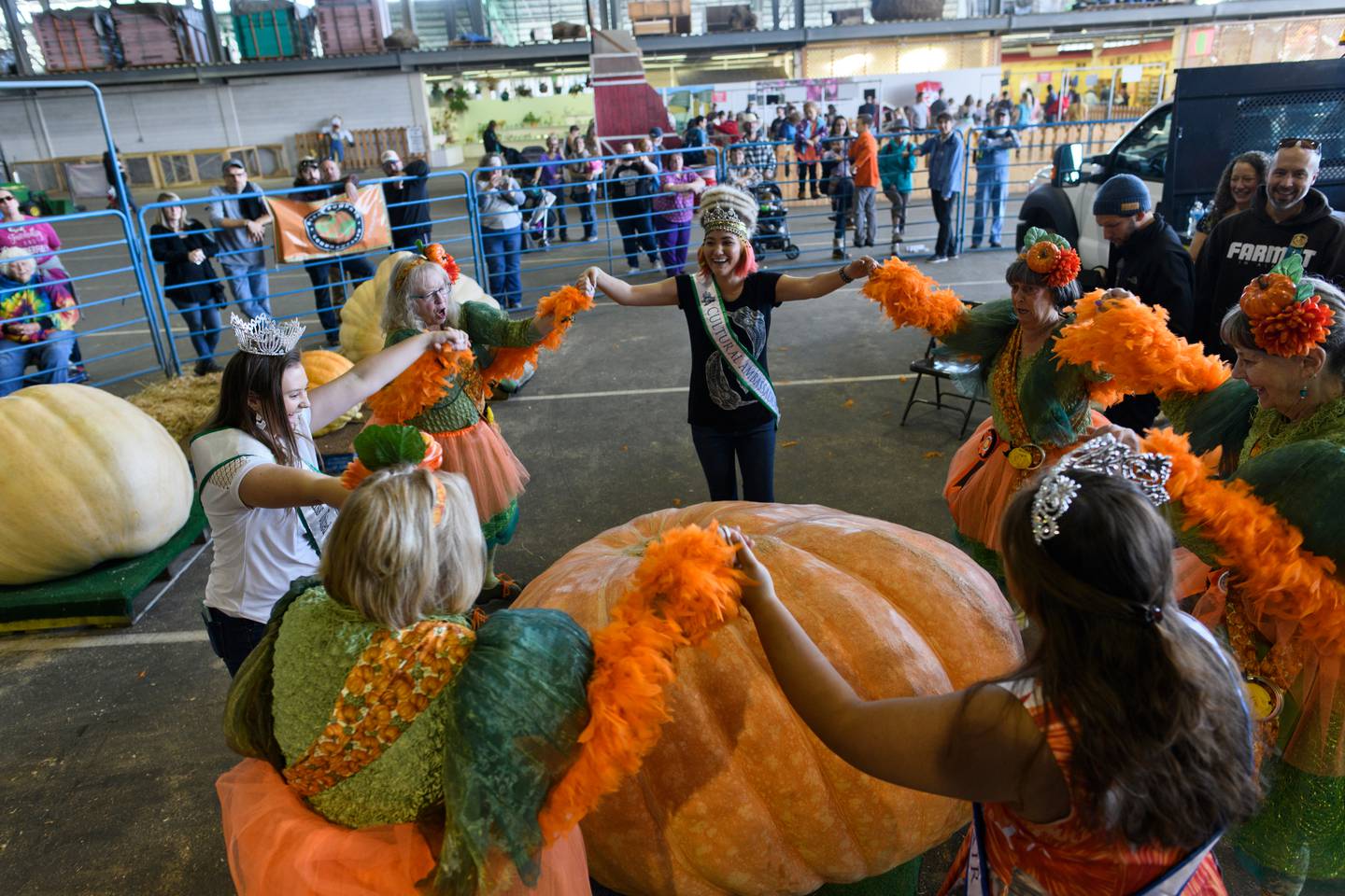 Giant pumpkin sets new Alaska State Fair record
