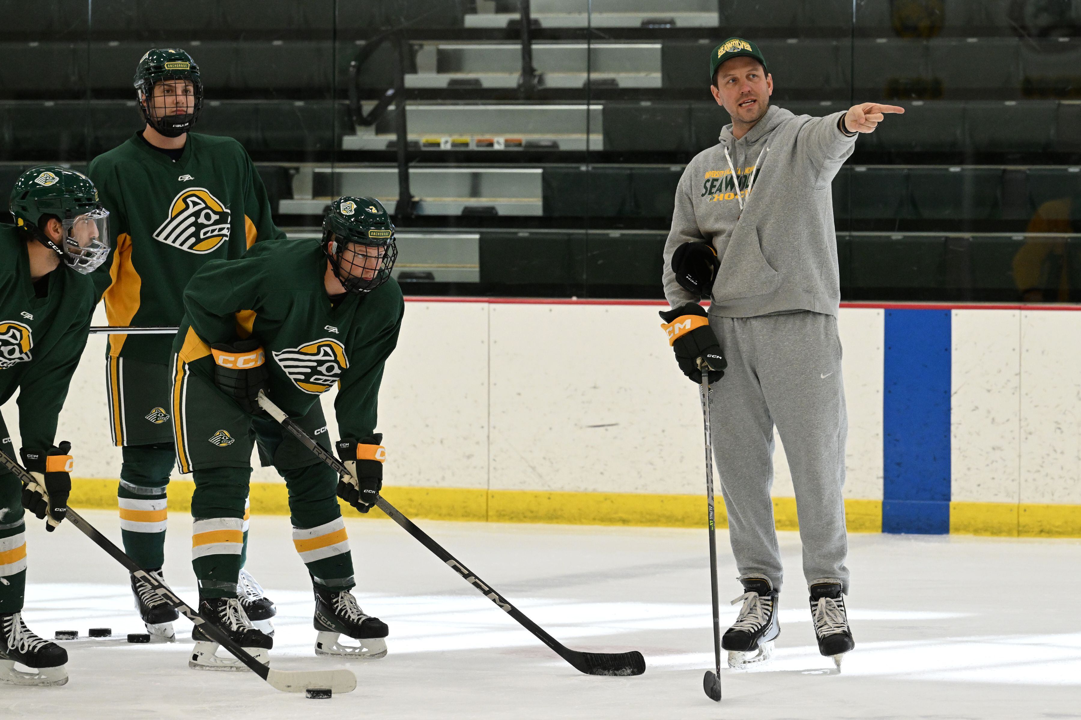 UAA hockey backing new campus athletic complex