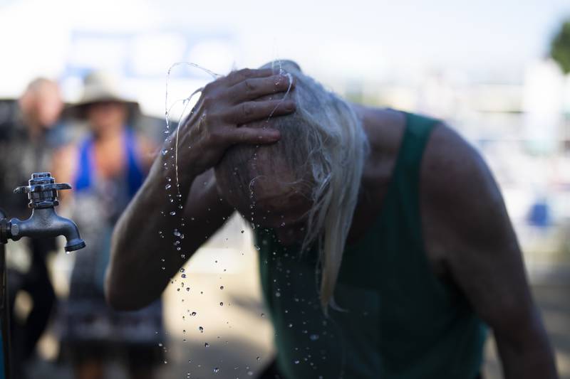 Four heat-related deaths suspected in Oregon as US swelters through heat wave 