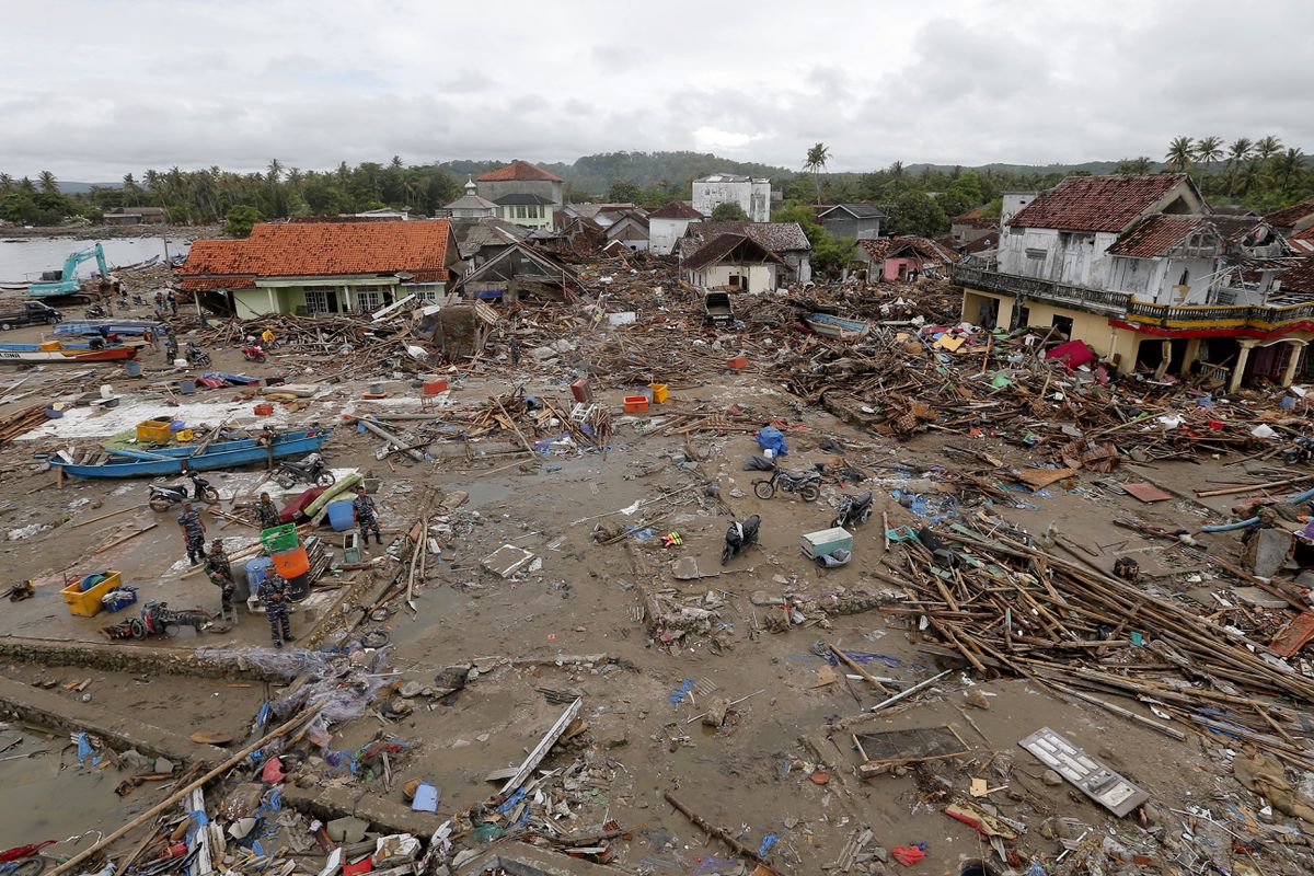 Indonesia tsunami survivors remain jittery as deaths hit 429 ...