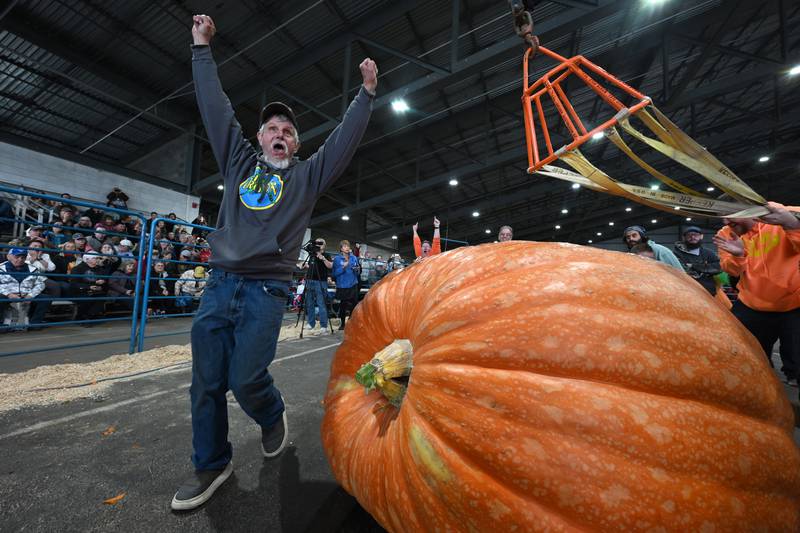 Reigning giant pumpkin champ wins again at the Alaska State Fair