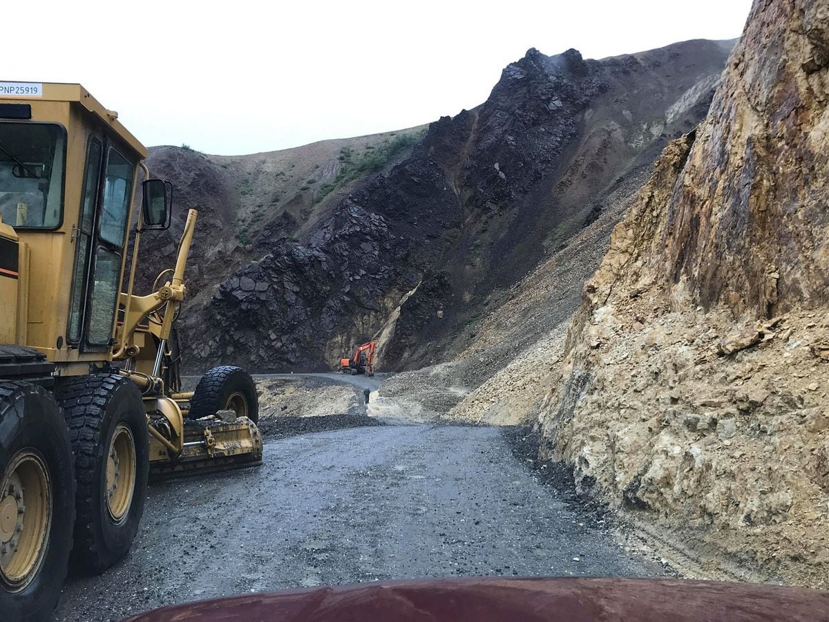 Continuing landslide could force closure of Denali Park Road near