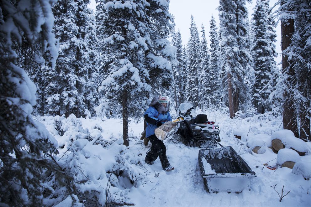 On Alaskas Coldest Days A Village Draws Close For Warmth Anchorage 5429