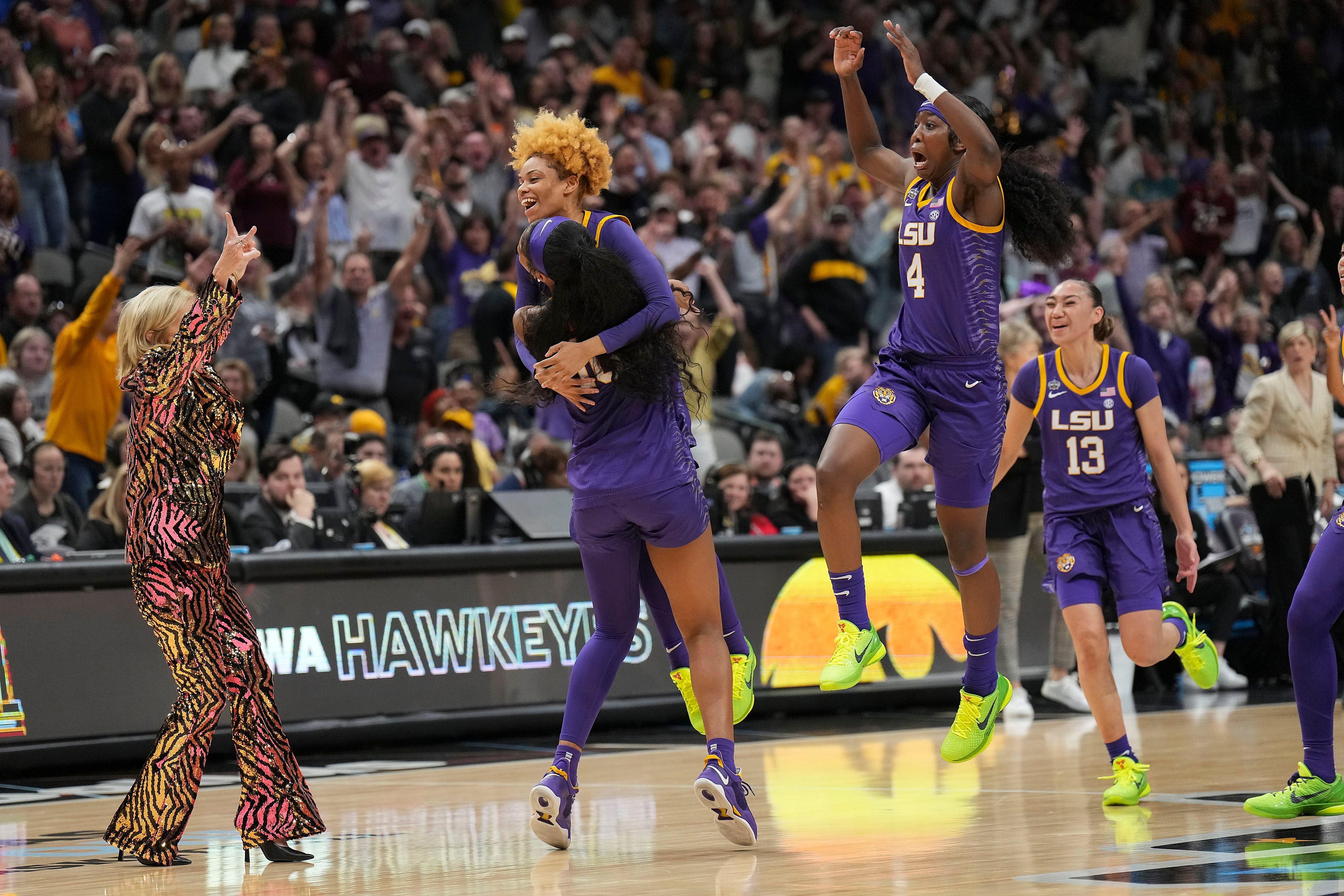 How do you stop Caitlin Clark? Kim Mulkey, LSU face ultimate