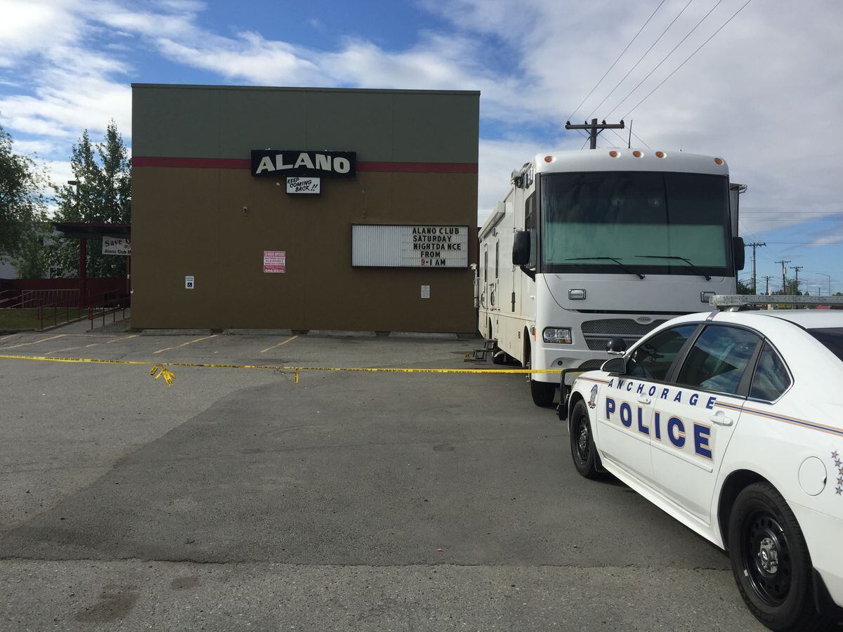 Apd Investigating Fatal Shooting At Spenard Club Anchorage Daily News