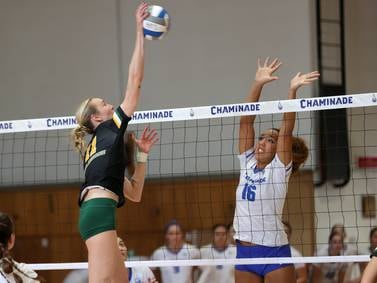 UAA volleyball ready to ‘do some damage’ in second year under head coach Stacie Meisner