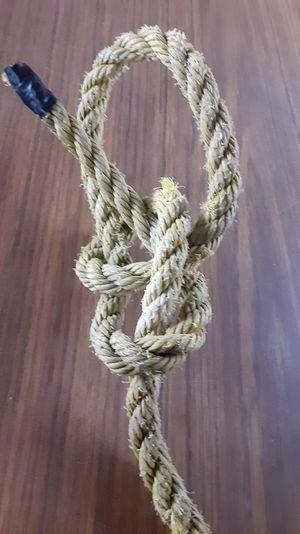 many knots in a thick rope 