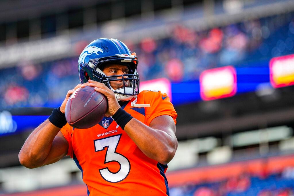 Broncos quarterback Russell Wilson greeted with boos in return to Seattle