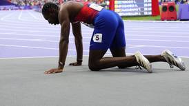 COVID-stricken Noah Lyles finishes 3rd in Olympic upset at 200 meters