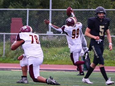 Back-to-back defensive touchdowns propel undefeated Dimond past South