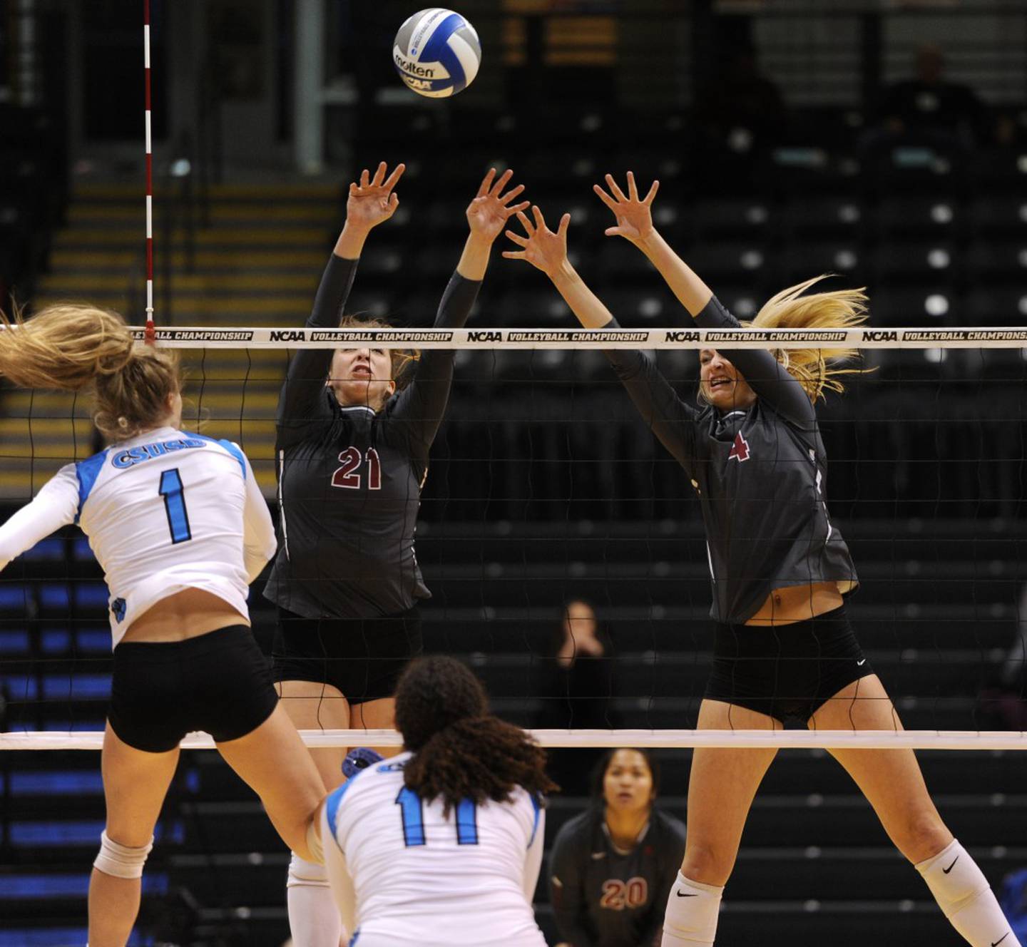 In D-II volleyball, the Vikings and Coyotes set a semifinal reprise of ...