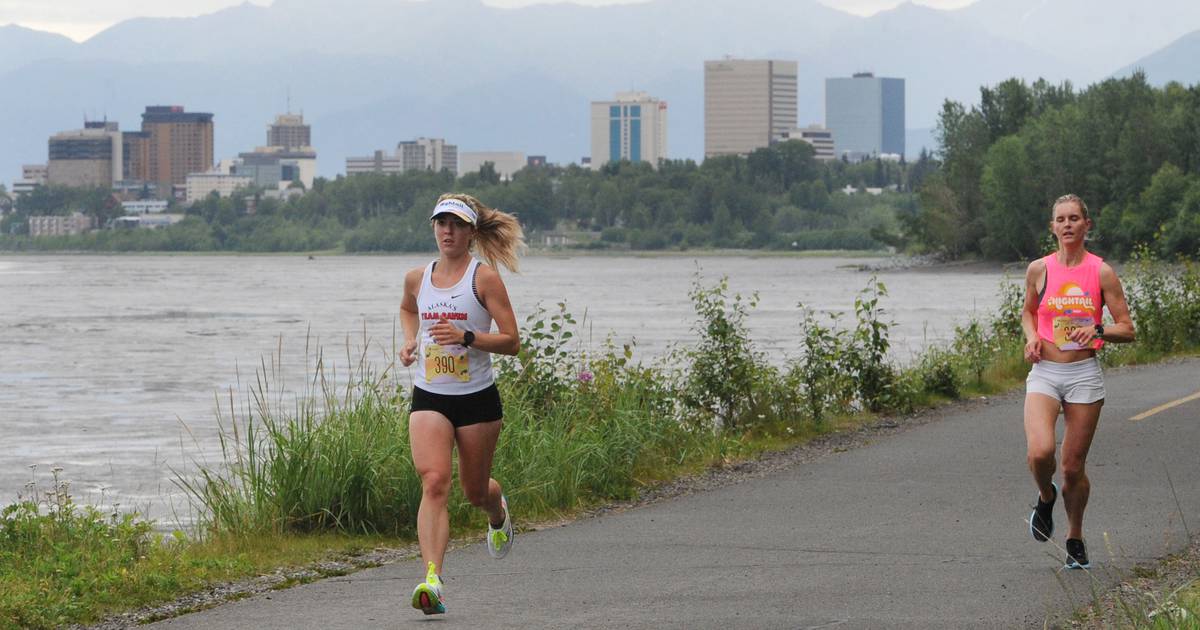 Runners race again in Anchorage at lowvibe, highstakes Hightail Half