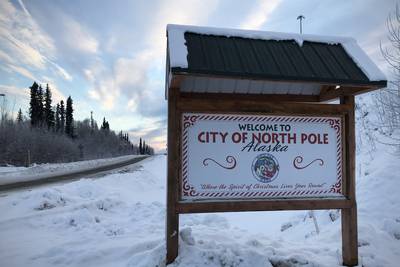 North Pole City Council removes mayor after streetlight contract spending dispute