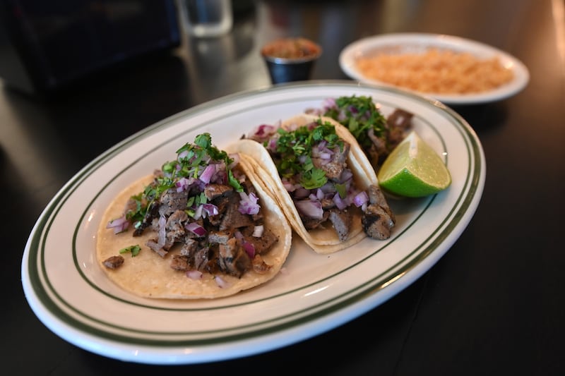Serrano's street tacos. (Bill Roth / ADN)