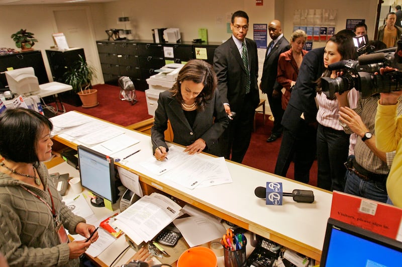  Harris files to run for attorney general in 2008.  (AP Photo/Ben Margot)
