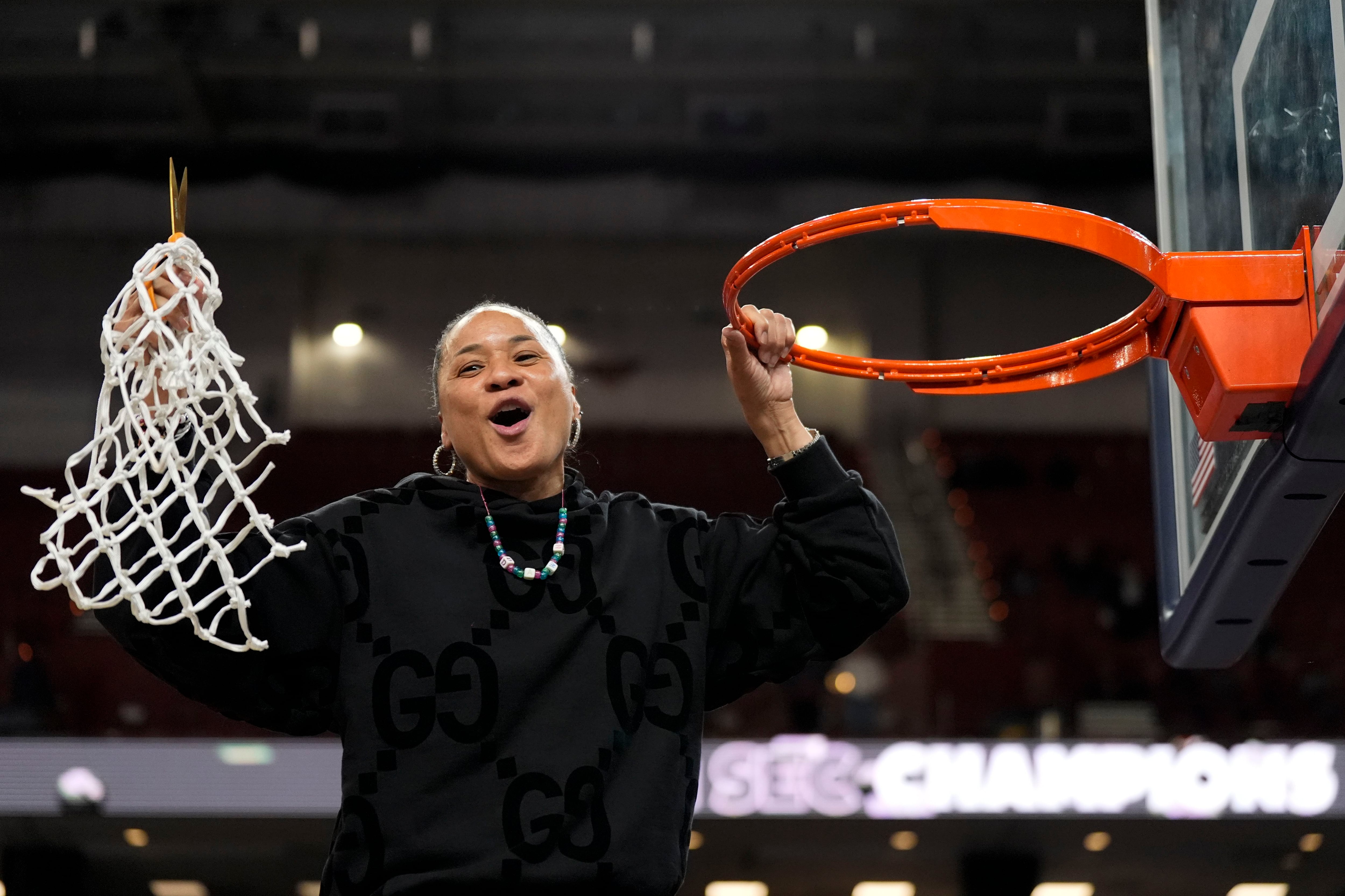 Lisa Carlsen on X: Let's Talk Huskie Women's Basketball, Huskie