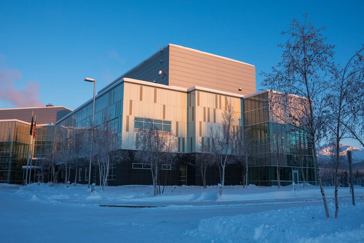 Audit Finds New 90 Million Alaska Crime Lab Hasn T Met